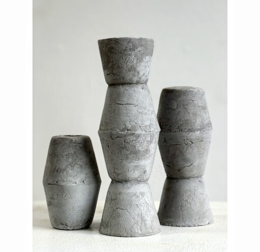 - pieces for a column -      Keramik / Modell   2024